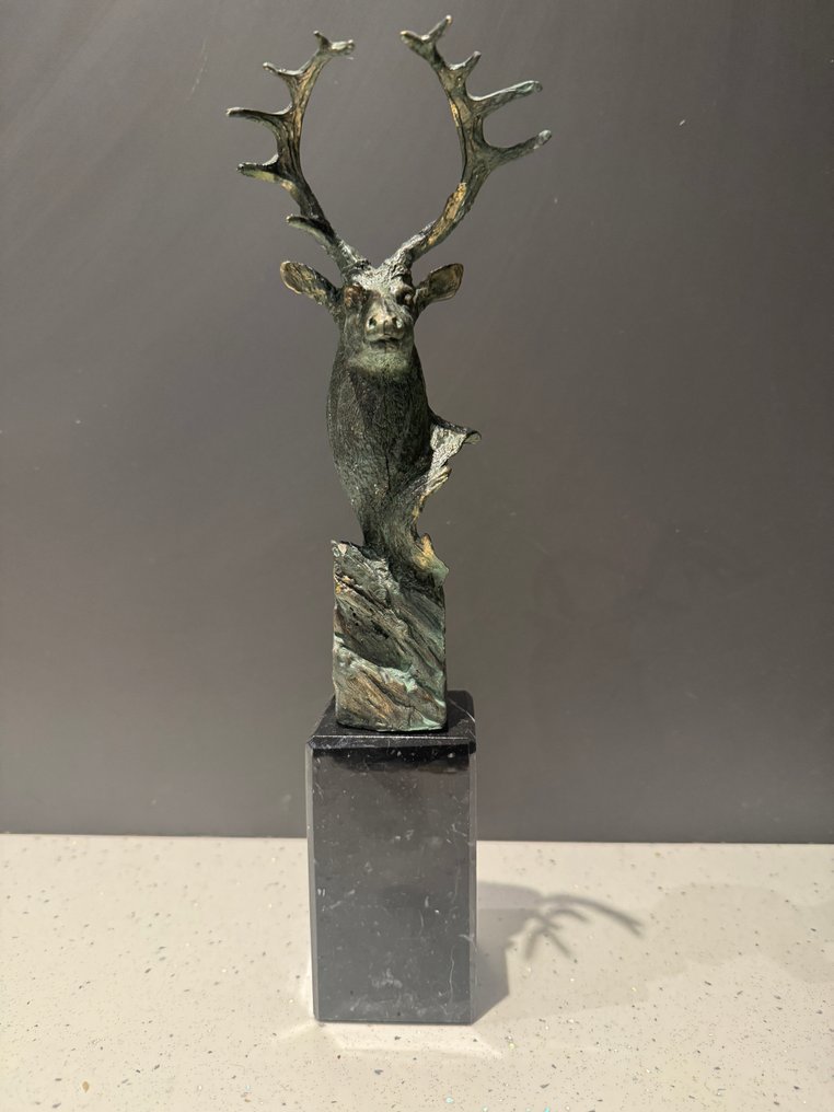雕塑, Rzeźba jeleń z brązu - 32 cm - 铜绿青铜 #1.0