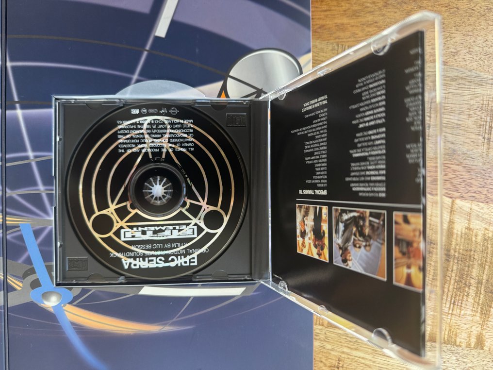 The 5th Element - Bruce Willis - Swatch #3.2