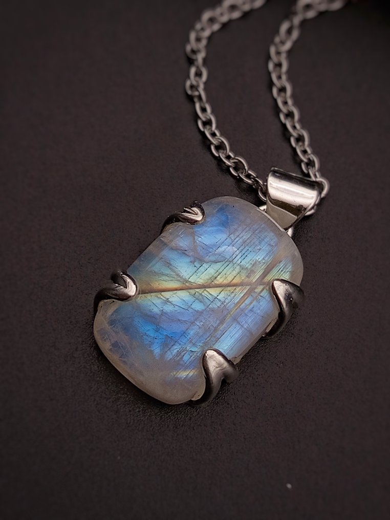 Gioiello in argento 925 con Labradorite bianca top quality - Altezza: 35 mm - Larghezza: 15 mm- 9.7 g - (1) #1.0