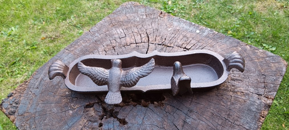  Birdbath (2) - cast iron #3.2