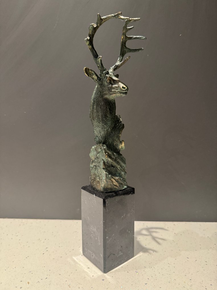 雕塑, Rzeźba jeleń z brązu - 32 cm - 铜绿青铜 #1.0