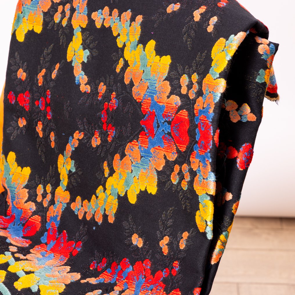 Γερμανικό χειροποίητο βελούδο – Ανθώδες αλλιώτικο - Ύφασμα ταπετσαρίας  - 275 cm - 140 cm #1.0