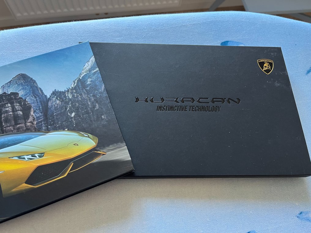 Book - Lamborghini - Huracan - 2014 #3.2