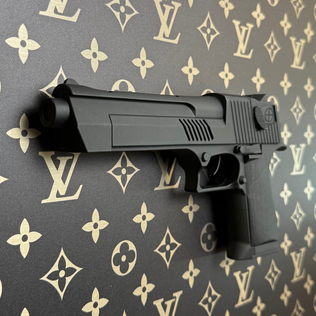 Daluxe Art - 1999 • Luxury Pistol Gold/Black #4.3