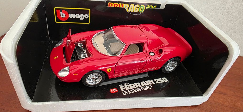 Bburago 1:18 - Modelbil - Ferrari 250 Le Mans #3.2