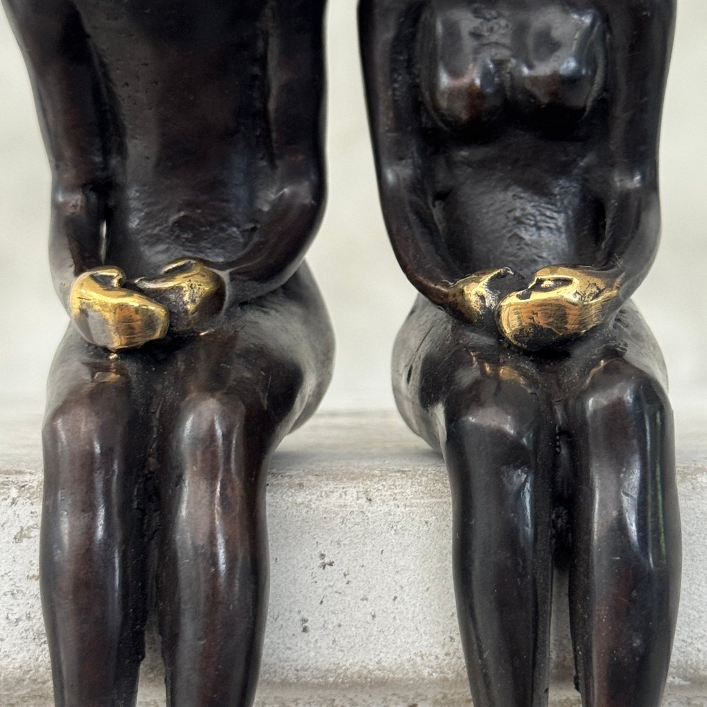 Skulptur, NO RESERVE PRICE - Sitting Couple Sculpture - 15 cm - Bronse #2.1