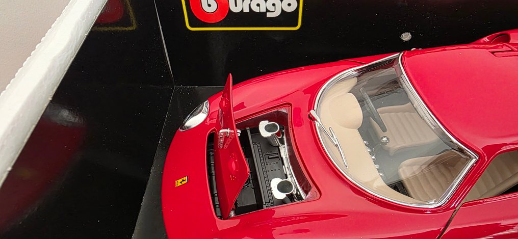 Bburago 1:18 - Modelbil - Ferrari 250 Le Mans #4.3