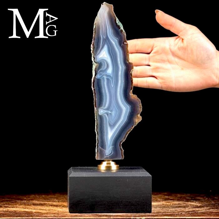 Blue Agate Geode - Particular Lance Form - Wood and Brass Artistic Base - Height: 284 mm - Width: 110 mm- 1340 g #1.0