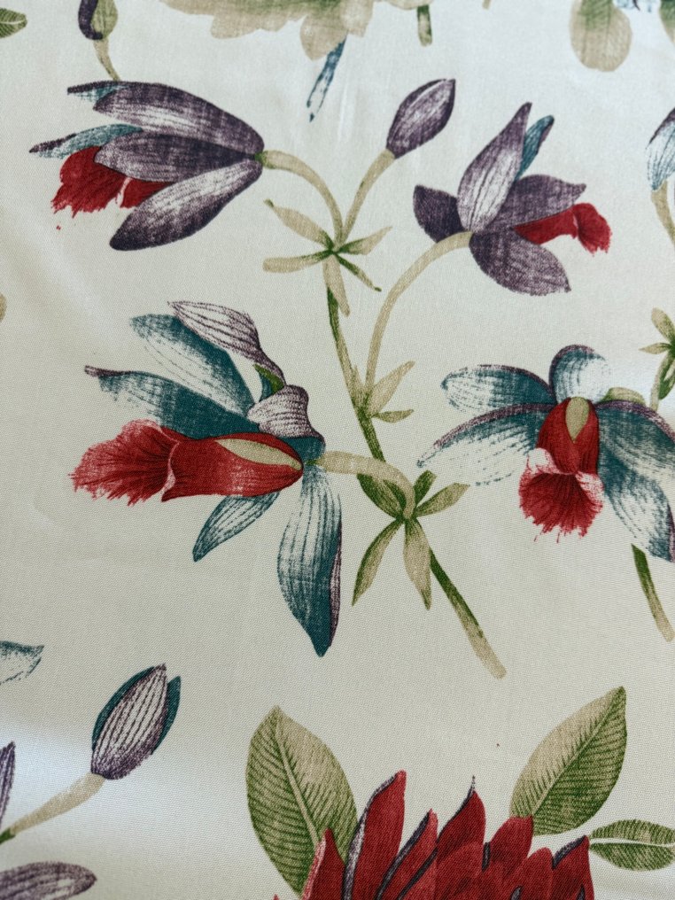 Elegant stain-resistant tablecloth with a floral pattern in shades of red. - Tablecloth - 3.6 m - 1.4 m #4.3
