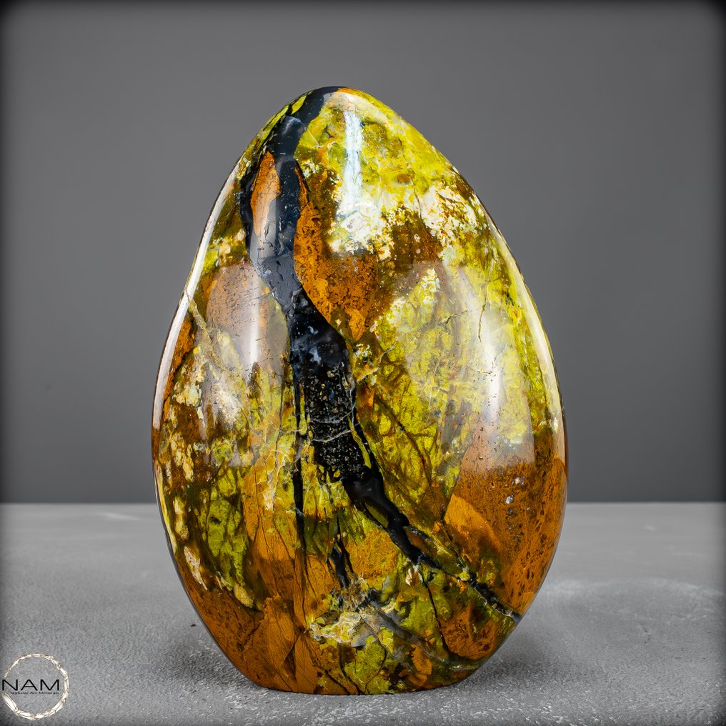 Εξαίρετο Πράσινο Οπάλ ελεύθερου σχήματος – Ένα αριστούργημα γεμάτο ενέργεια και εκφραστική δύναμη.- 895.69 g #1.0