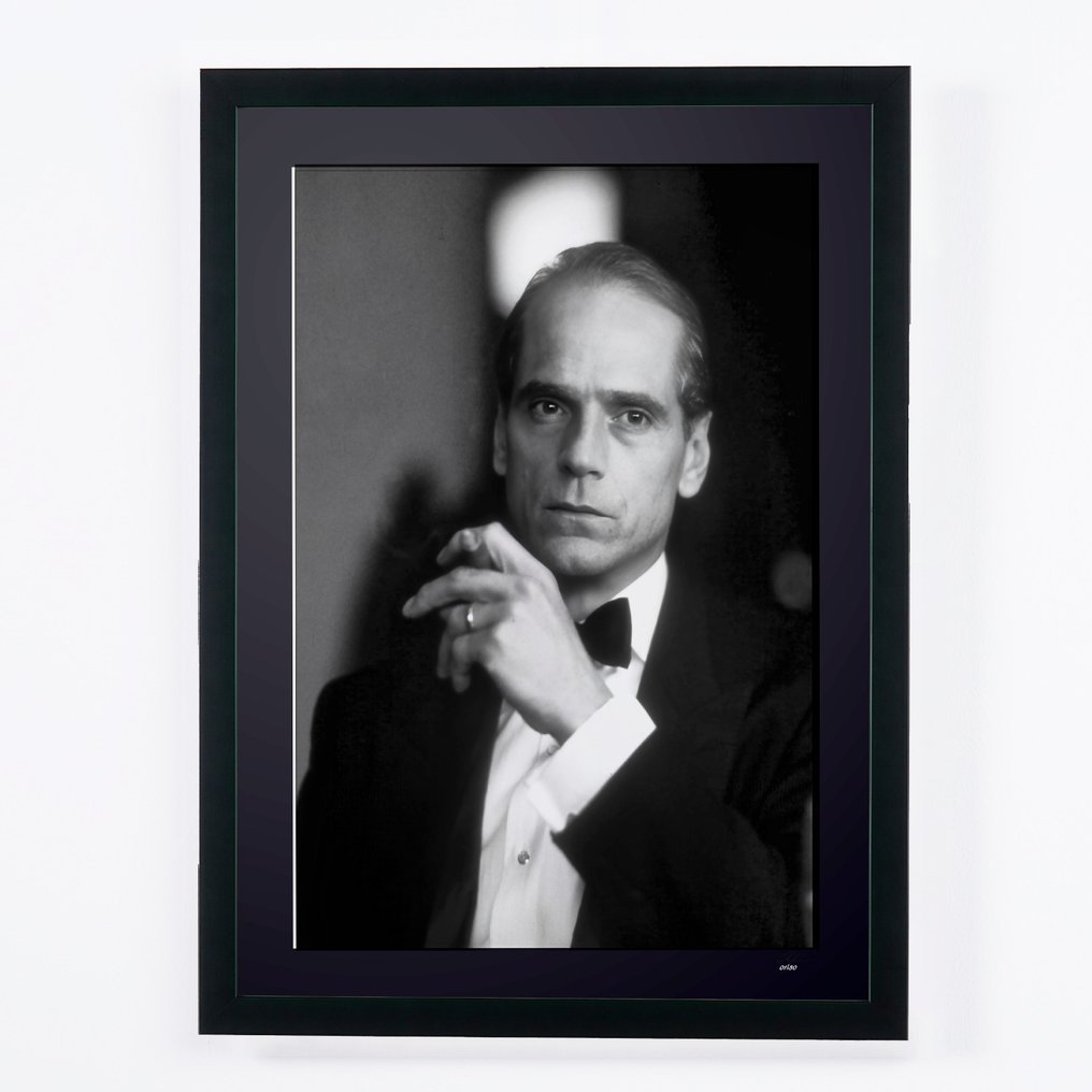 Jeremy Irons - Reversal of Fortune 1990 -  Oscars Winner 1991 - Fine Art Photography - Luxury Wooden Frame 70X50 cm - Limited Edition 01 of 30 - Serial 20139 - Original Certificate (COA), Hologram - 100% New. Shipping Reduction from 3 items #1.0