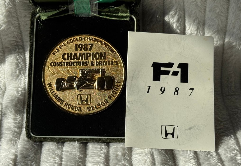 【メダル】1987 F1Champion Medal Nelson Piquet メダル】1987 F1Champion Medal Nelson Piquet - メルカリ