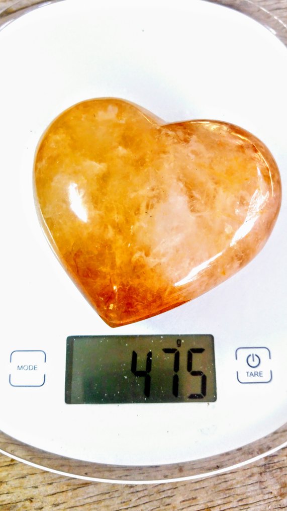 Quartz color ambra - Cuore bellissimo colore di luminescenza - Altezza: 9 cm - Larghezza: 9 cm- 475 g #3.2