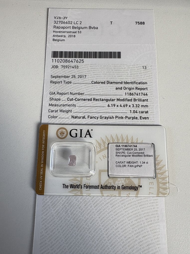 1 pcs Diamond (Natural) - 1.04 ct - Cut cornered square - Not specified in lab report - Gemological Institute of America (GIA) - Natural diamond #1.0