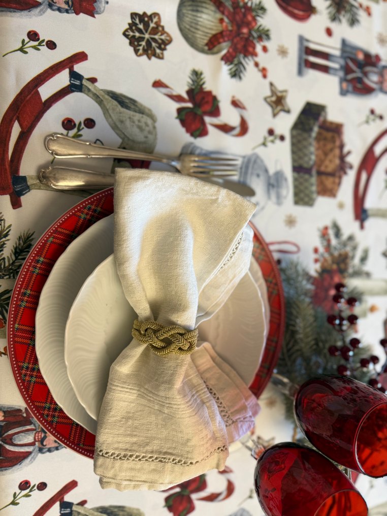 Christmas tablecloth for large gatherings with a nutcracker and traditional Christmas decorations. - Tablecloth - 1.8 m - 1.4 m #1.0
