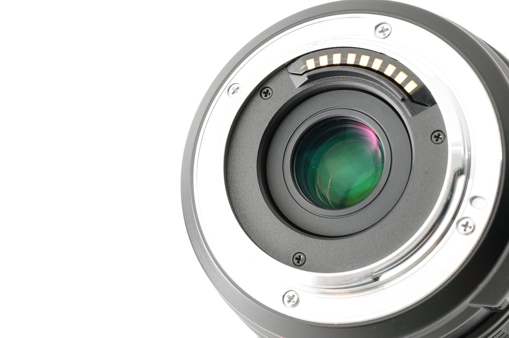 Olympus Zuiko Digital 3.5-6.3/18-180mm [#735] Camera lens #4.3