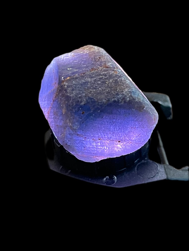 Ζαφείρι Ασυνήθιστο τοπ σε βασιλικό μπλε/βιολετί χρώμα. «Πλήρη κρύσταλλα και υψηλής ποιότητας, ειδικό μεγάλο - Ύψος: 20 mm - Πλάτος: 19 mm- 19.5 g #1.0