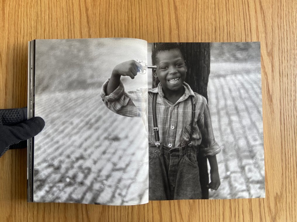 Elliott Erwitt - Personal Best - 2009 #2.1