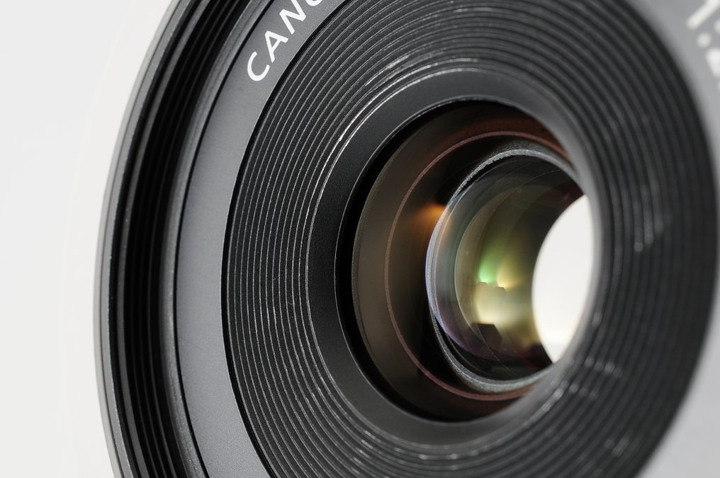 Canon EF 2.8/40mm STM White [#746] Camera lens #2.1