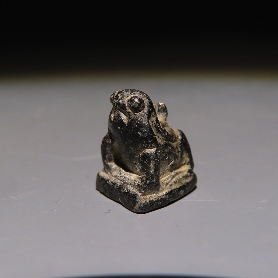 Ancient Egyptian Steatite Seal Frog. New Kingdom, 1570-1544 BC. 1.5 cm height. #1.0