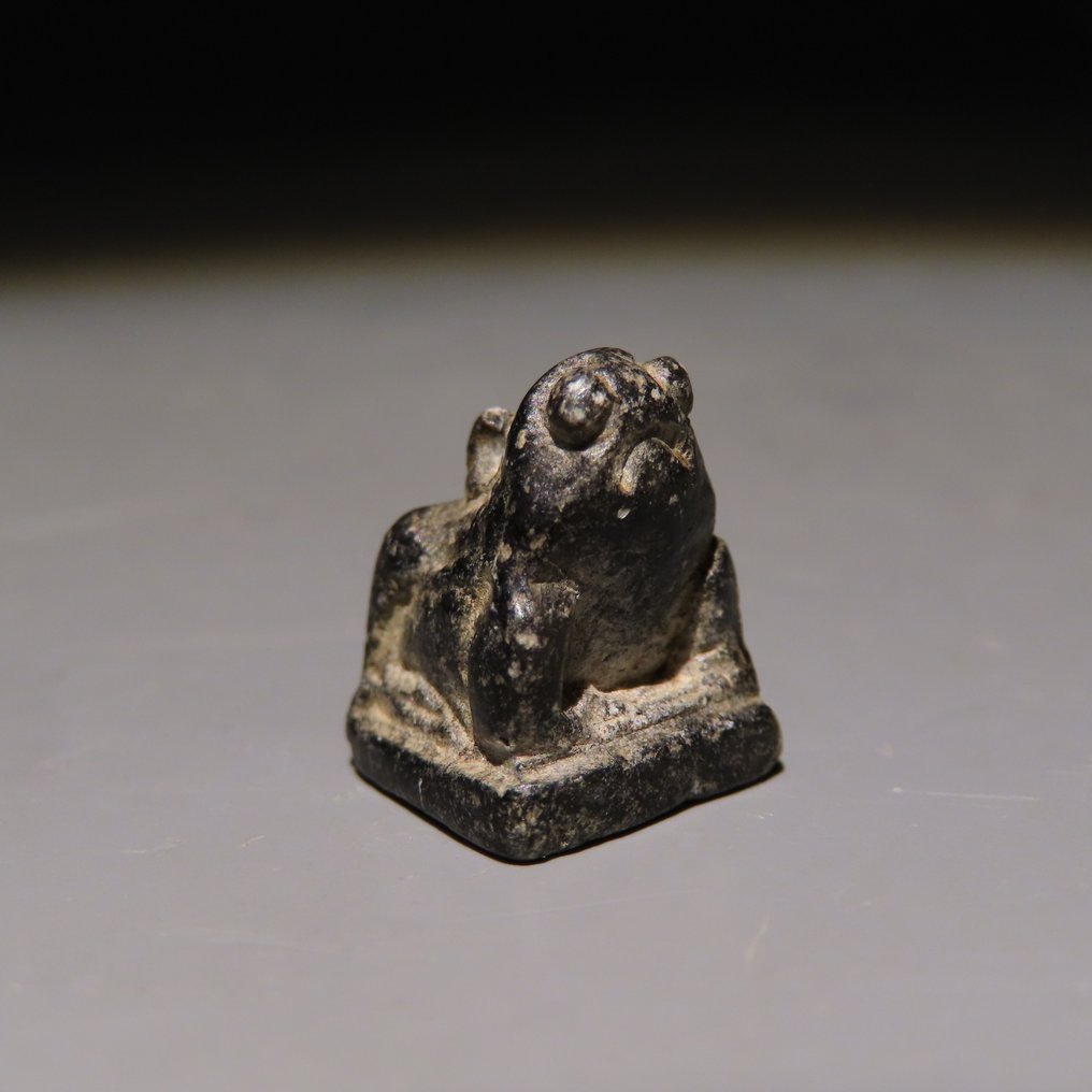 Ancient Egyptian Steatite Seal Frog. New Kingdom, 1570-1544 BC. 1.5 cm height. #2.1