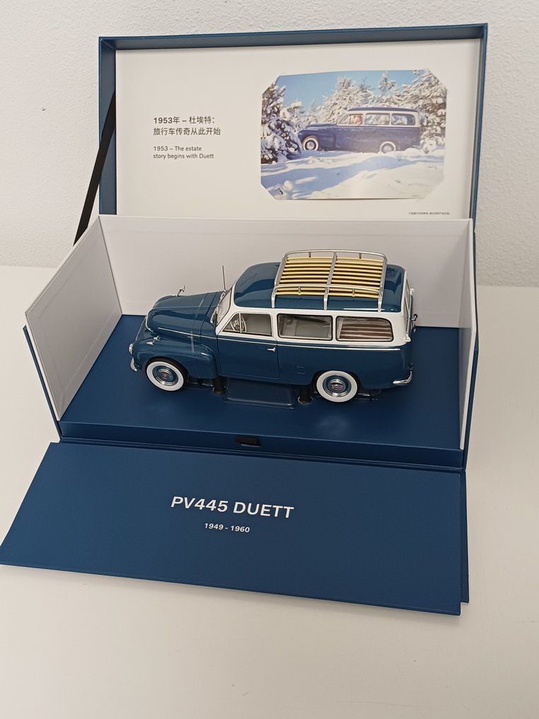 Volvo dealer 1:18 - Modelbil - Volvo PV445 Duett - Blauw #1.0