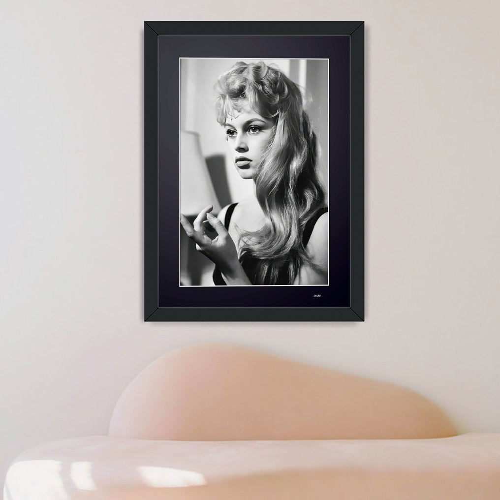 Brigitte Bardot - Iconic Legend - Fine Art Photography - Luxury Wooden Frame 70X50 cm - Limited Edition 01 of 30 - Serial 20153 - Original Certificate (COA), Hologram - 100% New. Shipping Reduction from 3 items #1.0