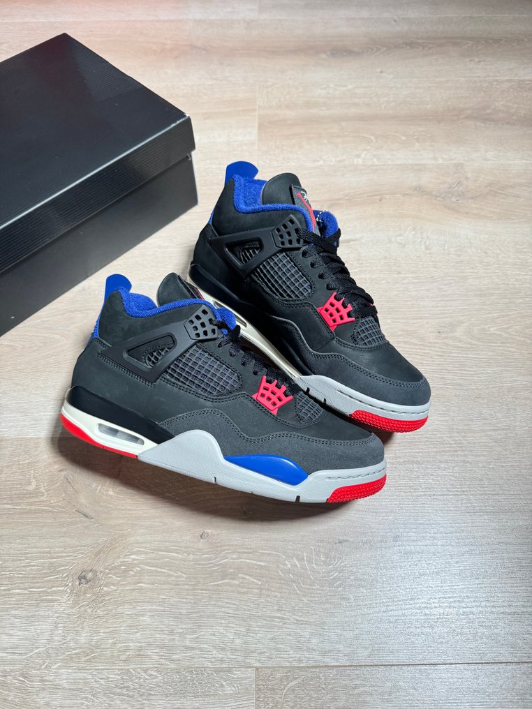 Air Jordan - Sneakers - Size: EU 42.5 - New with tags #1.0