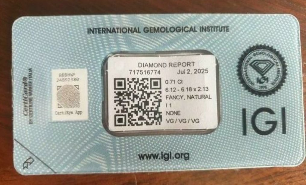 1 pcs Diamond  (Natural coloured)  - 0.71 ct - Fancy - Fancy intense Yellowish Orange - I1 - International Gemological Institute (IGI) #2.1