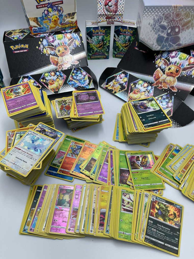 Pokémon - 2500 Mixed collection - Sword & Shield - Crown Zenith, Astral Radiance, Battle Styles, Brilliant Stars, Celebrations, Chilling Reign, Champion's Path, Darkness Ablaze, Evolving Skies, Fusion Strike, Lost Origin, Pokémon GO, Rebel Clash, Shining Fates, Silver Tempest, Sword & Shield Base Set, Vivid Voltage #1.0