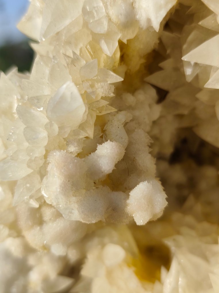 Top Quality Big Calcite Crystal Dogtooth Cluster Beautiful Rare in Stand Crystal cluster - Height: 41 cm - Width: 25 cm- 6.2 kg #2.1