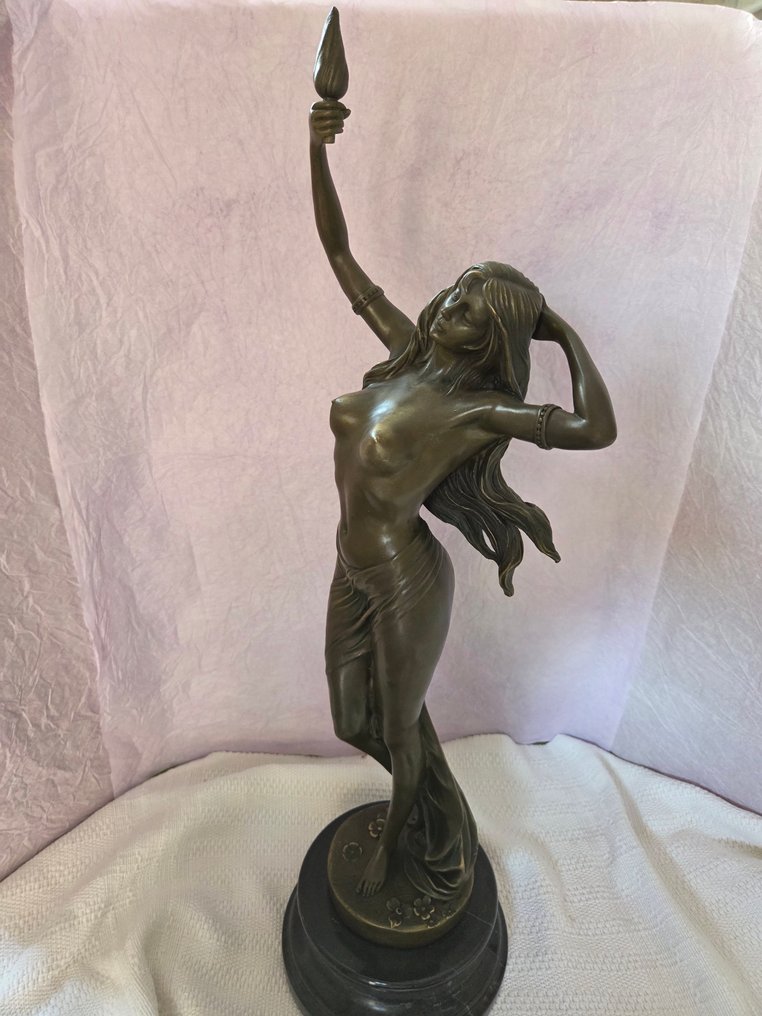 A. Moreau - Statue, Girl with torch - 70 cm - Bronze #1.0