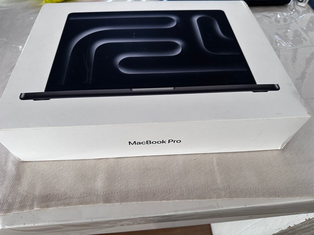 Apple 14-inch MacBook Pro (2024, M4 Max) - Bærbar computer (1) - I original forseglet æske #1.0