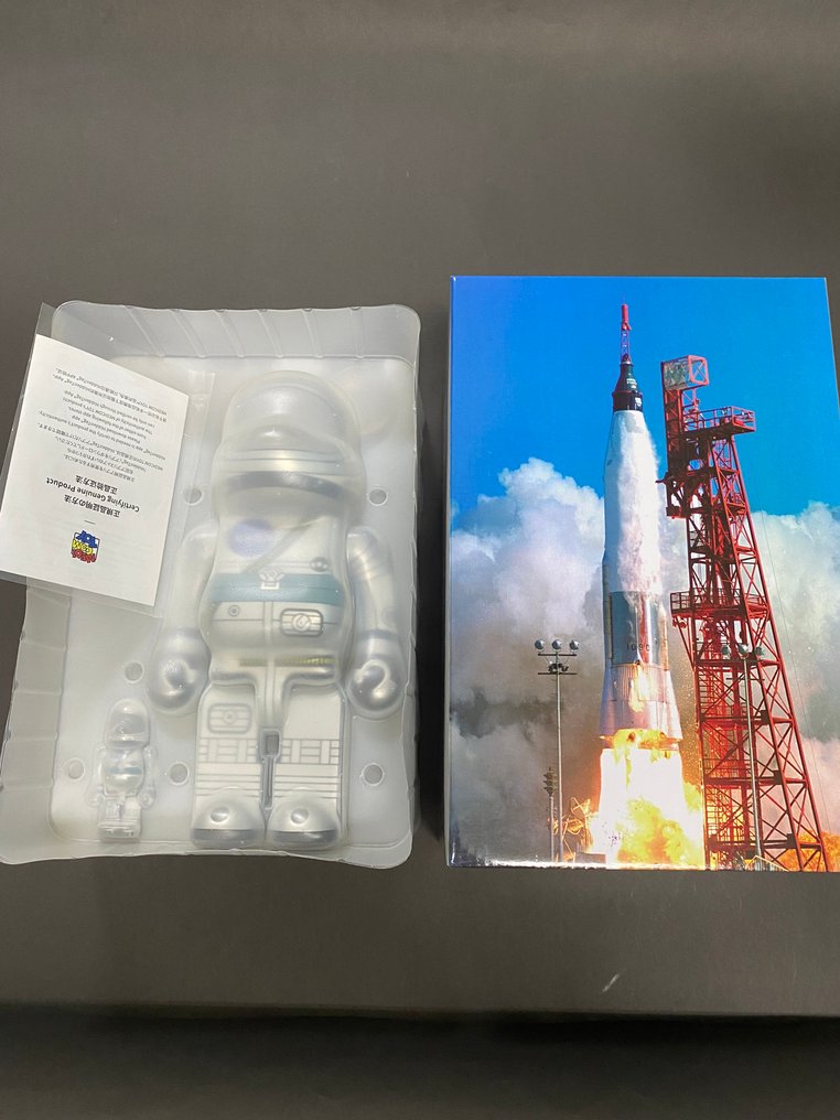Medicom Toy - Bearbrick PROJECT MERCURY ASTRONAUT NASA 400% + 100% #4.3