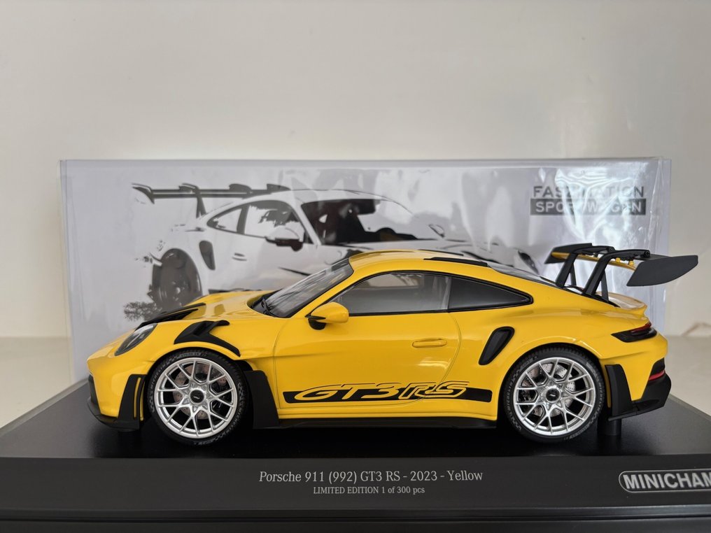 MiniChamps 1:18 - Model coupé - Porsche 911 (992) GT3 RS 2023 #1.0
