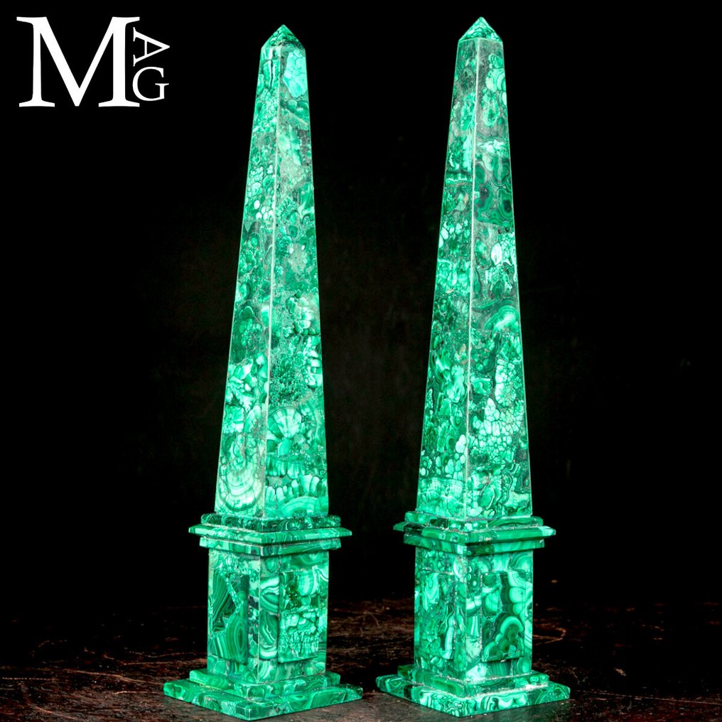 Κομψά μαλαχίτης obelisks. - Ύψος: 390 mm - Πλάτος: 82 mm- 2904 g #1.0