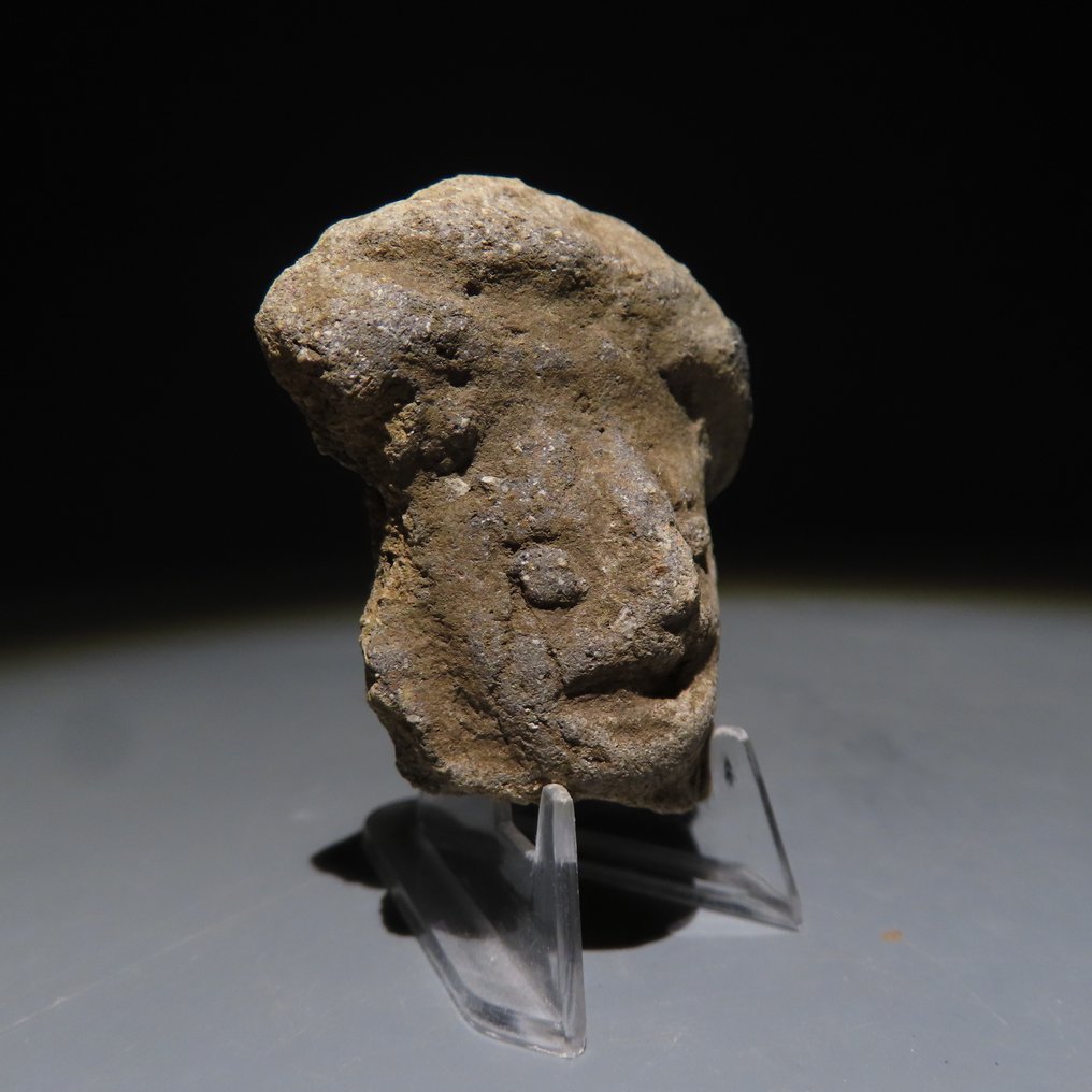 Mayan Terracotta Fragment Figure. 300-600 AD. 4.3 cm height. Spanish Export License. (No Reserve Price) #1.0