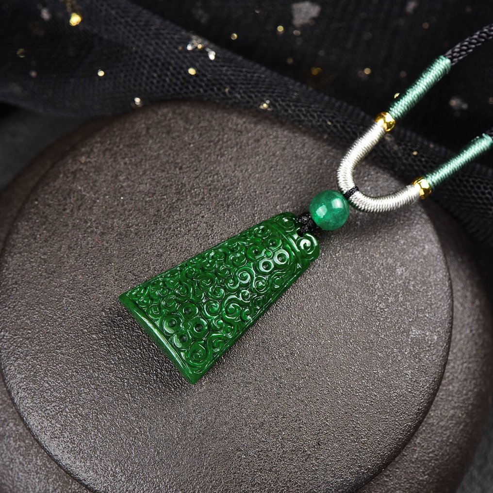 Πιστοποιημένο μενταγιόν από νεφρίτη Μια δεξιοτεχνική σύνθεση καλλιτεχνίας και φυσικής κομψότητας- 7,23 g #3.2