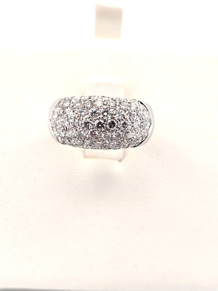 Ring - 18 kt Vittguld - 2.20ct. tw. Diamant (Natural) #1.0