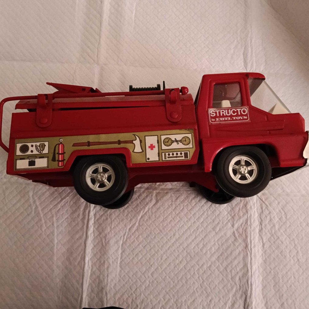 Ertl Toys - Camión a escala - Erti Toys Structo Fire Engine #1.0