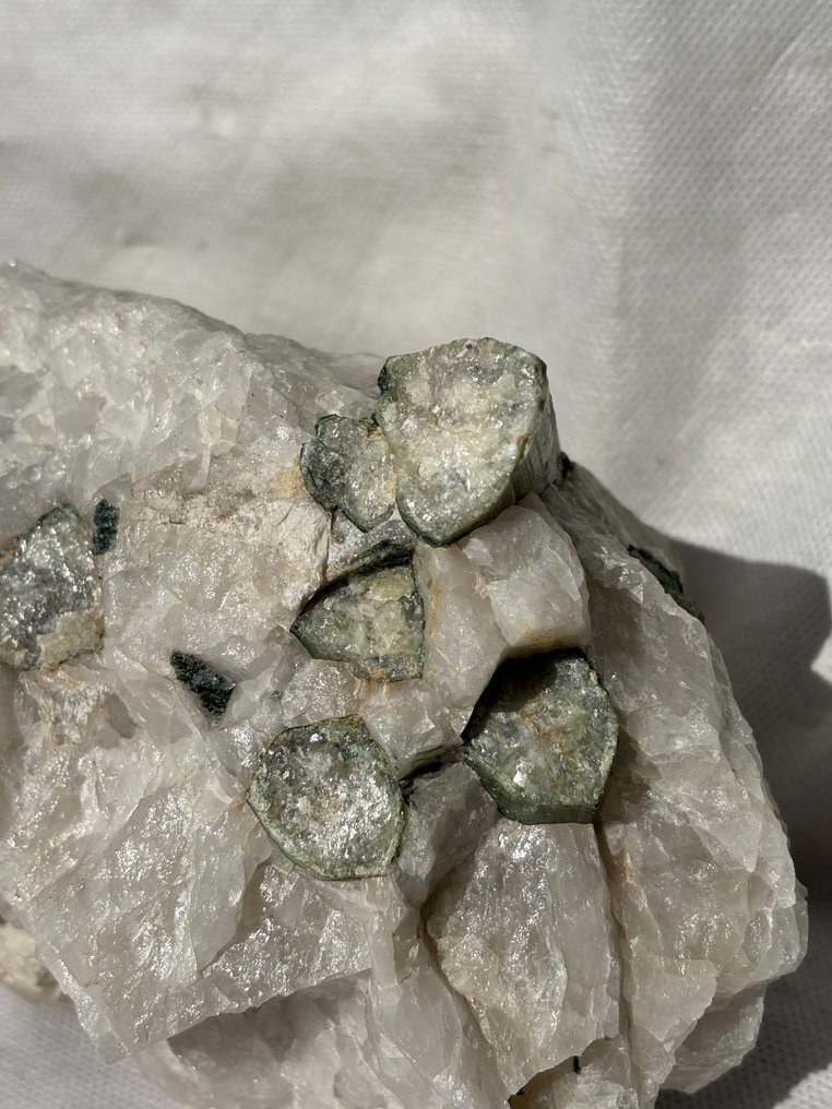 Tourmaline Freeform - Height: 21 cm - Width: 13 cm- 3.5 kg - (1) #3.2