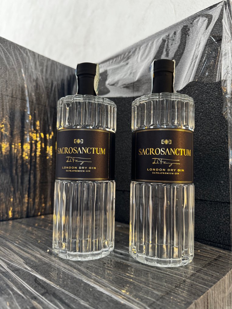 Sacrosanctum - London Dry gin - b. 2025 - 70 cl - 2 botellas #1.0