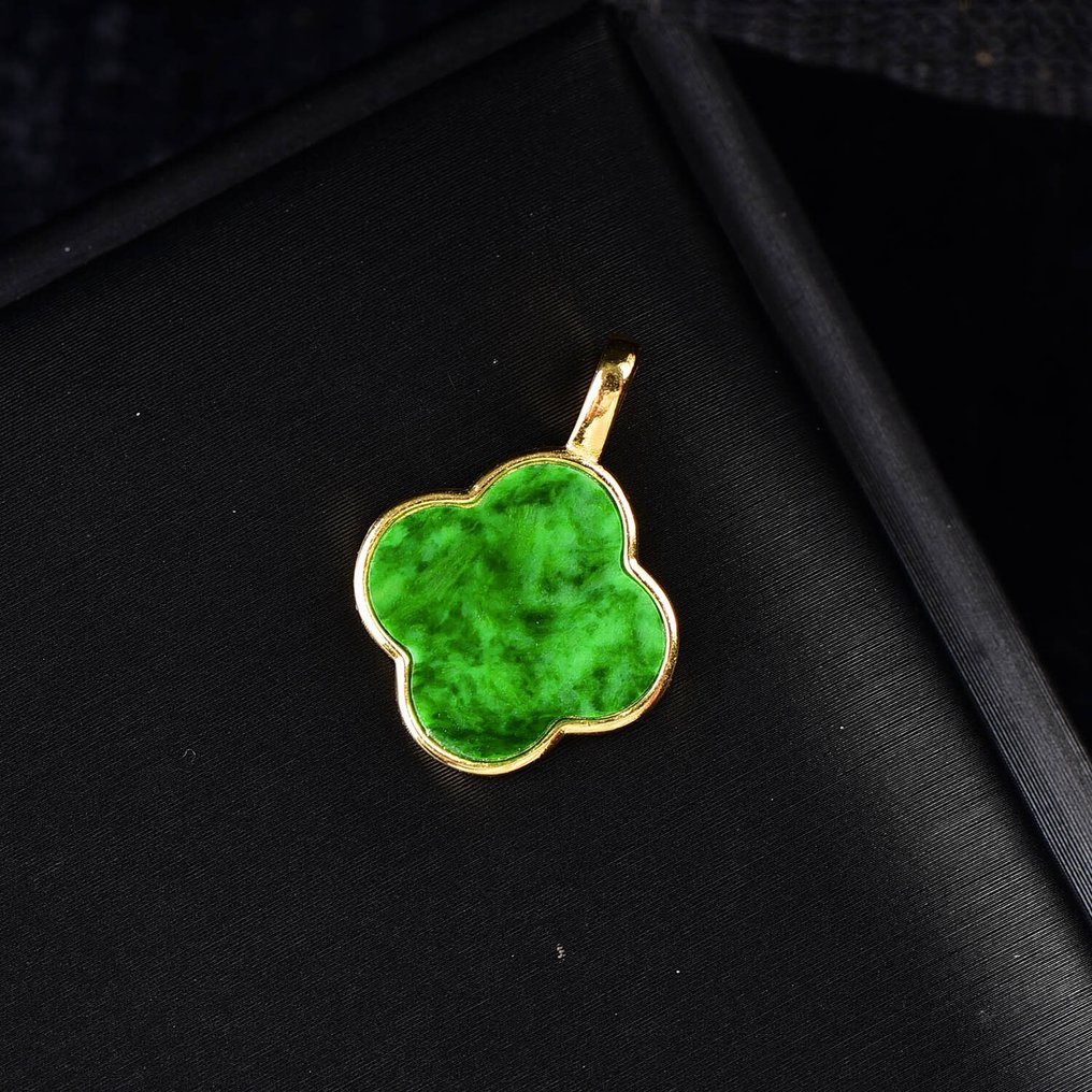 认证未处理翡翠吊坠（A货） 艺术与自然优雅的完美融合- 1.29 g #4.3