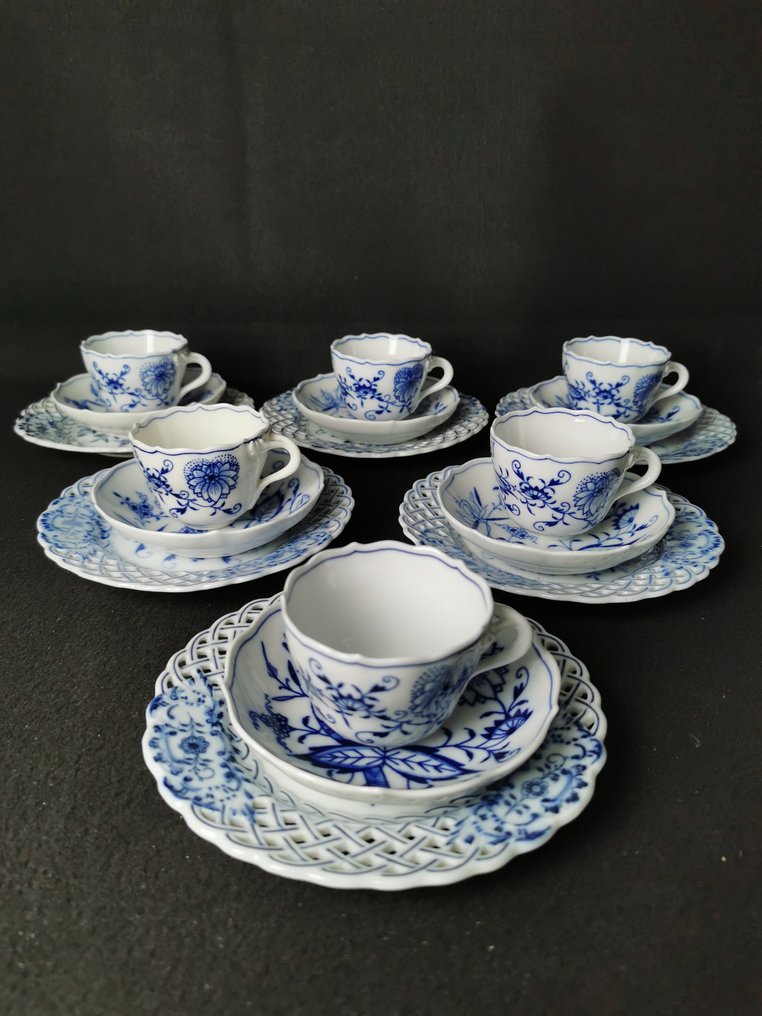 Meissen e Meissen Stadt - Cipolla blu - 6 Tazze da Moka con i piattini - Coffee set (18) - Porcelain #1.0