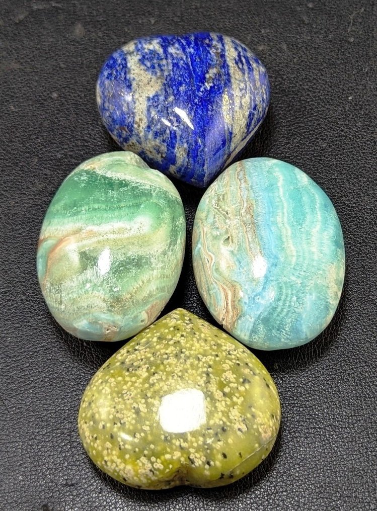 Smithsonite, Lepidolite, Afghanite, Aventurine, Amazonite, Lapis, Calcite, Jasper & Lapis Hearts & Palm Stones - Height: 55 mm - Width: 38 mm- 1952 g - (30) #1.0