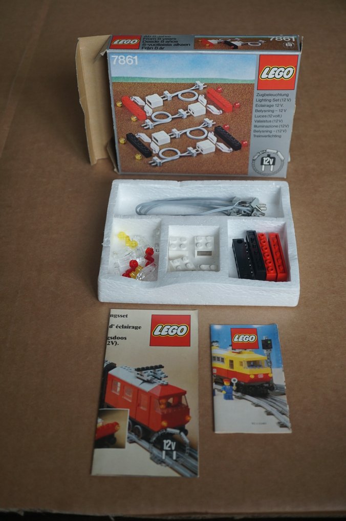 LEGO Set - Train - Lighting Set Electric 12v, Remote Control for Electric Points, 12V Train Light Posts   NIEUW #2.1