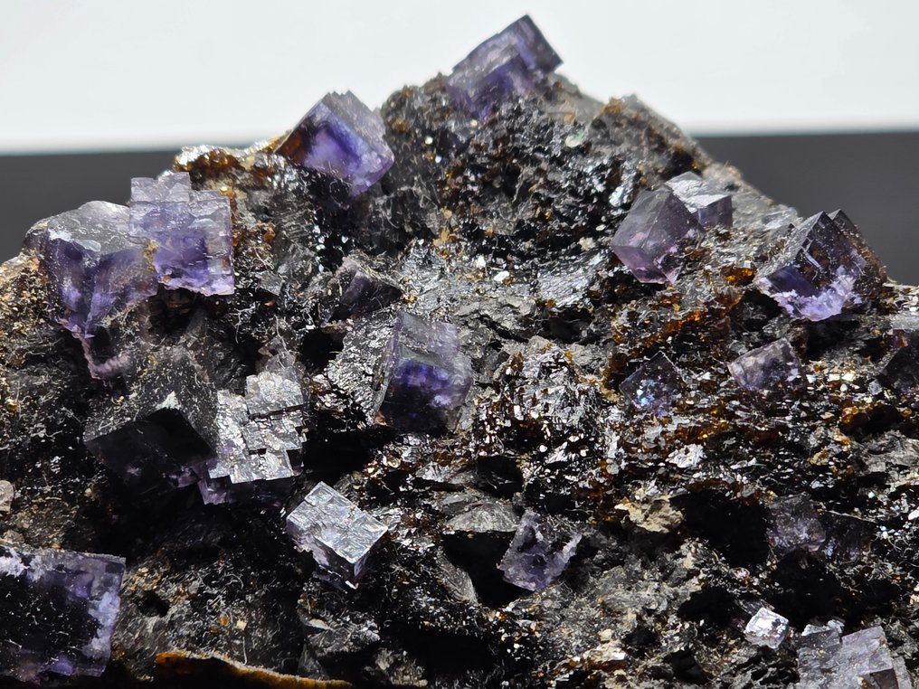 Multizoned Fluorite with Sphalerite, Illinois, Usa Esemplare - Altezza: 11 cm - Larghezza: 7 cm- 851 g - (1) #4.3