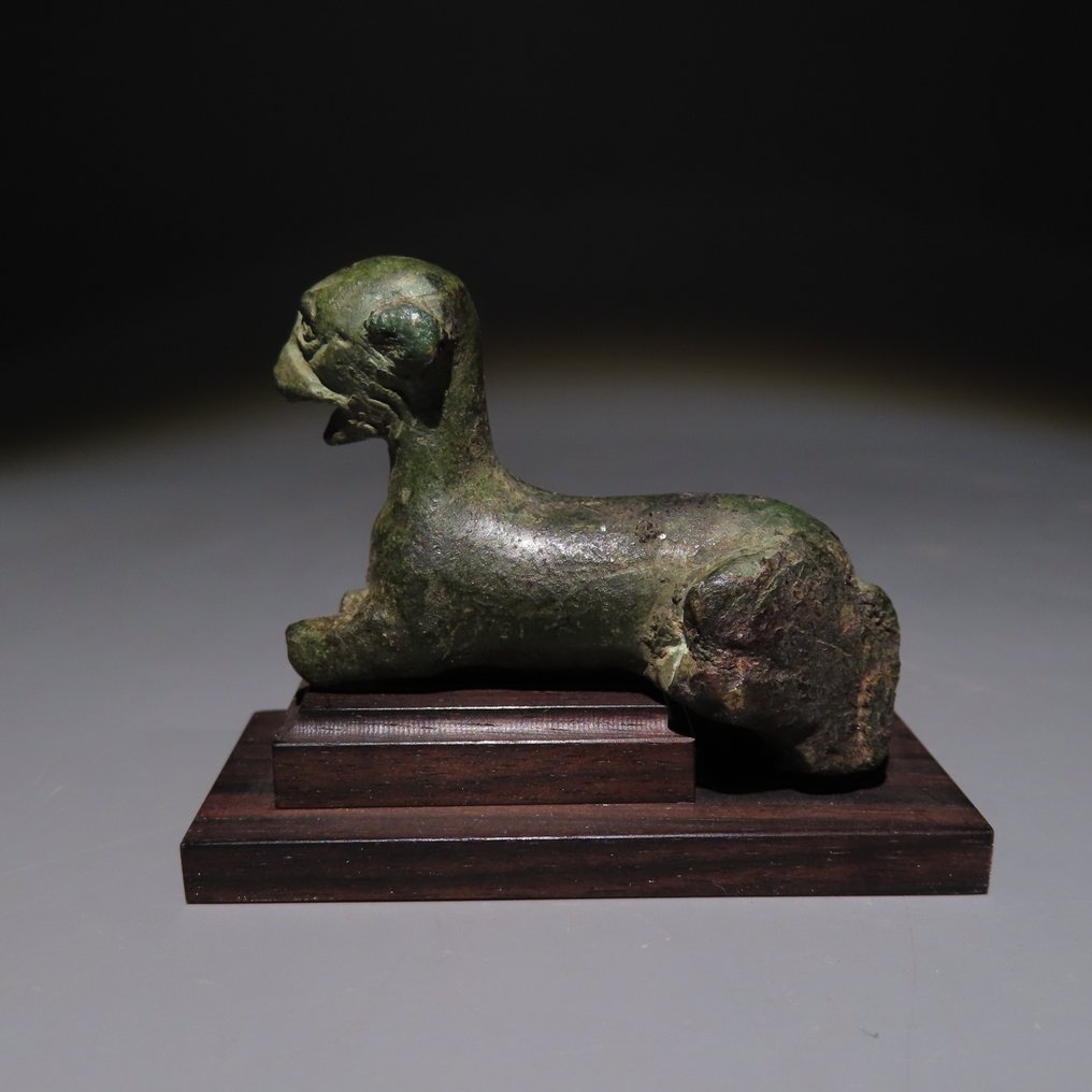 古罗马 黄铜色 动物雕像。公元1至3世纪。长4.7厘米。 #3.2