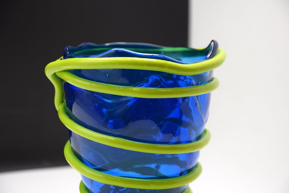 Fish Design - Corsi Design - Gaetano Pesce - Wazon - Wazon Pompitu II - Miękka żywica #4.3