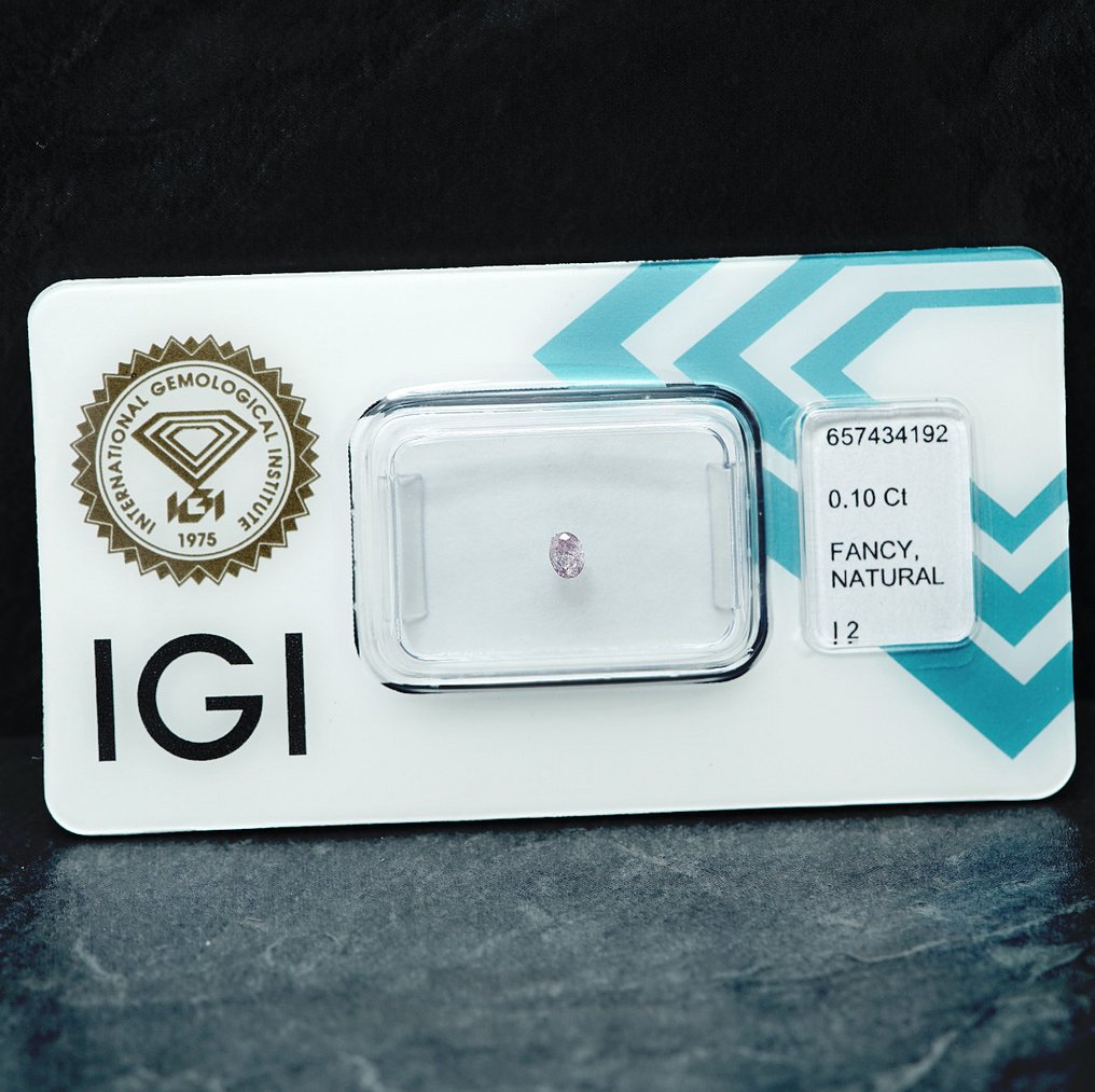 Fără preț de rezervă - 1 pcs Diamant (Colorat natural) - 0.10 ct - Oval - Fancy light purpuriu Roz - I2 - IGI (Institutul gemologic internațional) #1.0